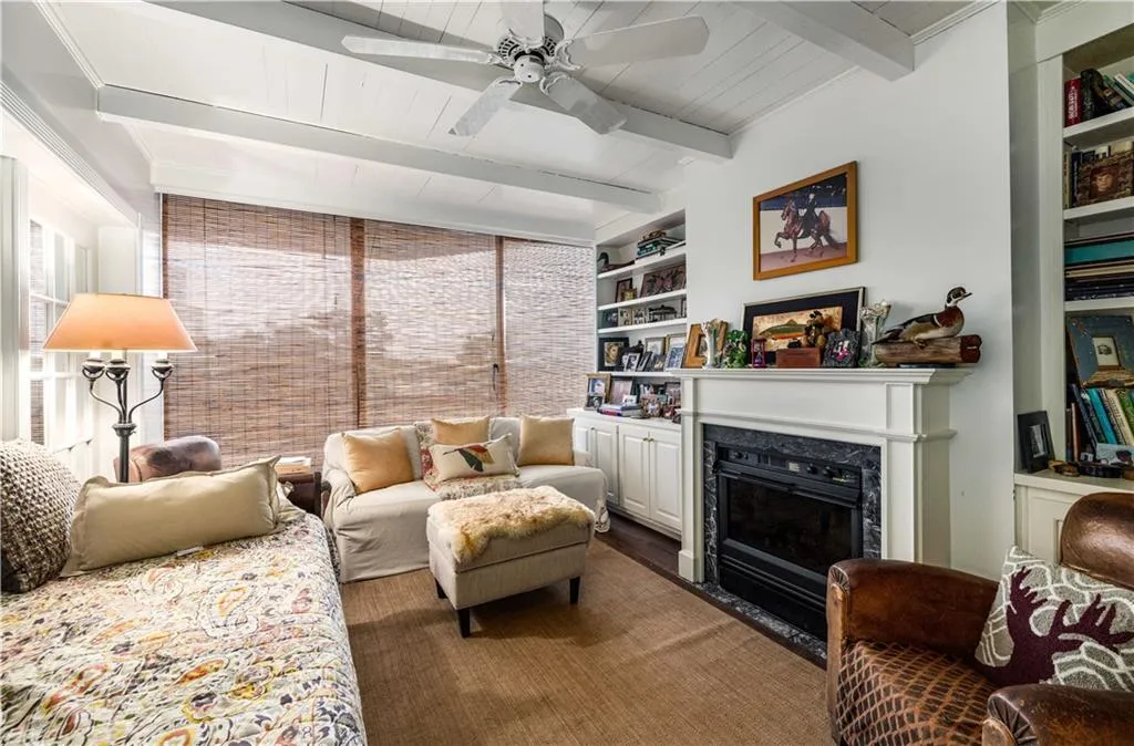2660 Peachtree Road Nw Unit 10f, Atlanta, Georgia 30305, 2 Bedrooms Bedrooms, ,2 BathroomsBathrooms,Residential,For Sale,2660 Peachtree Road Nw Unit 10f,7618666