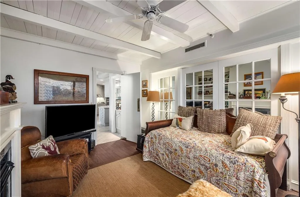2660 Peachtree Road Nw Unit 10f, Atlanta, Georgia 30305, 2 Bedrooms Bedrooms, ,2 BathroomsBathrooms,Residential,For Sale,2660 Peachtree Road Nw Unit 10f,7618666
