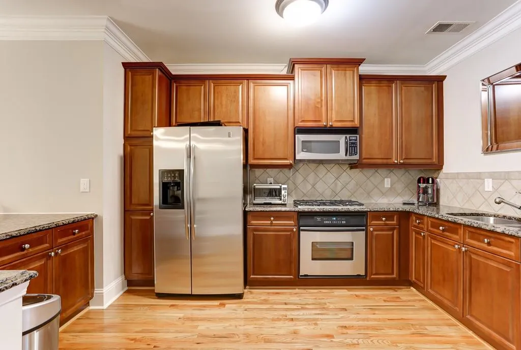 1104 Glenridge Place, Atlanta, Georgia 30342, 2 Bedrooms Bedrooms, ,2 BathroomsBathrooms,Residential,Sold,1104 Glenridge Place,6530883