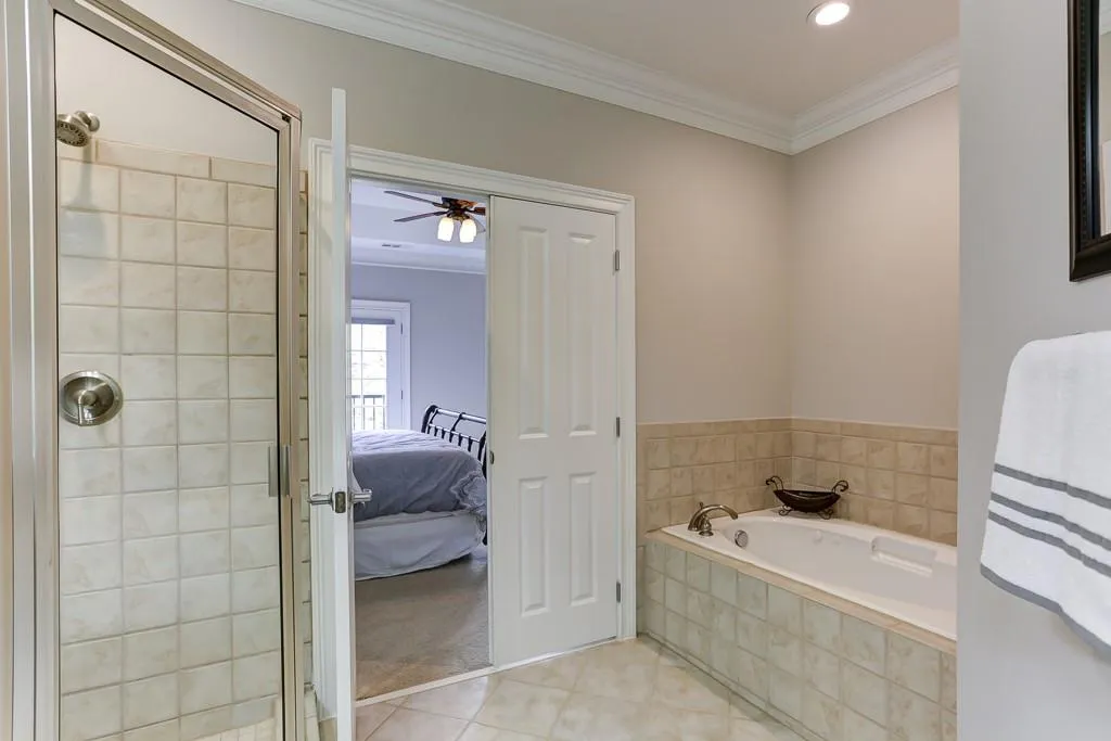 1104 Glenridge Place, Atlanta, Georgia 30342, 2 Bedrooms Bedrooms, ,2 BathroomsBathrooms,Residential,Sold,1104 Glenridge Place,6530883