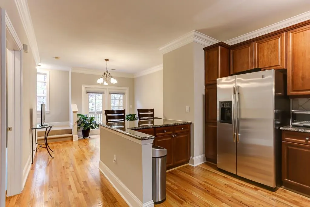 1104 Glenridge Place, Atlanta, Georgia 30342, 2 Bedrooms Bedrooms, ,2 BathroomsBathrooms,Residential,Sold,1104 Glenridge Place,6530883