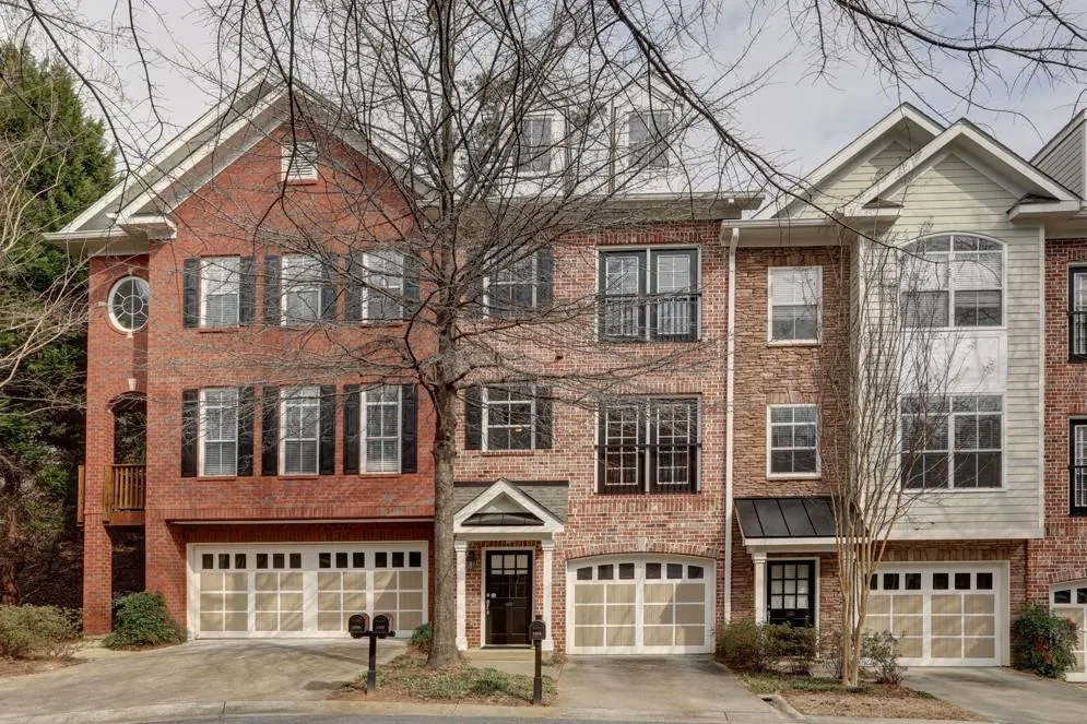 1104 Glenridge Place, Atlanta, Georgia 30342, 2 Bedrooms Bedrooms, ,2 BathroomsBathrooms,Residential,Sold,1104 Glenridge Place,6530883