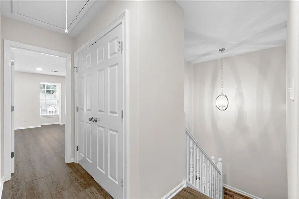433 The North Chace, Atlanta, Georgia 30328, 4 Bedrooms Bedrooms, ,3 BathroomsBathrooms,Residential,For Sale,433 The North Chace,7596956