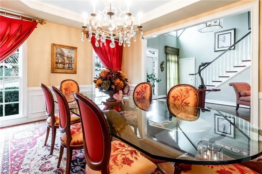 5785 De Claire Court, Sandy Springs, Georgia 30328, 5 Bedrooms Bedrooms, ,5 BathroomsBathrooms,Residential,Sold,5785 De Claire Court,6663364