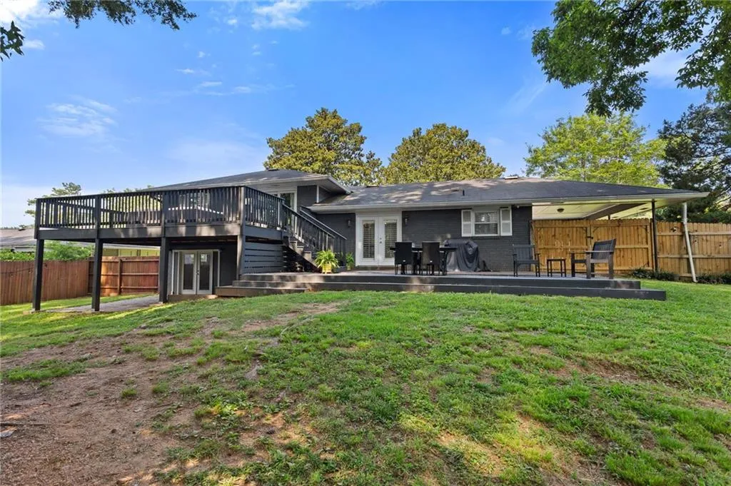 2416 Elmwood Circle Se, Atlanta, Georgia 30339, 3 Bedrooms Bedrooms, ,2 BathroomsBathrooms,Residential,For Sale,2416 Elmwood Circle Se,7604211