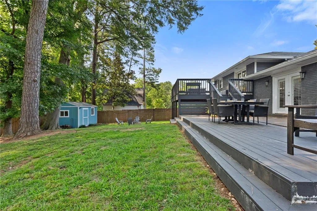 2416 Elmwood Circle Se, Atlanta, Georgia 30339, 3 Bedrooms Bedrooms, ,2 BathroomsBathrooms,Residential,For Sale,2416 Elmwood Circle Se,7604211