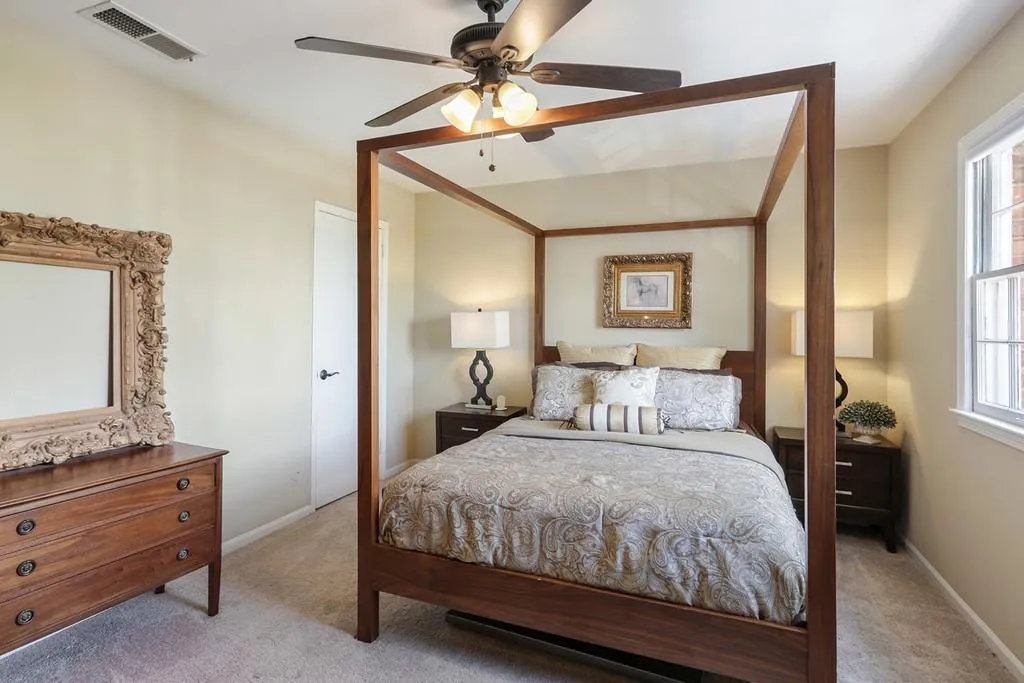 6520 Roswell Road Unit #8, Atlanta, Georgia 30328, 2 Bedrooms Bedrooms, ,1 BathroomBathrooms,Residential,Sold,6520 Roswell Road Unit #8,6585223