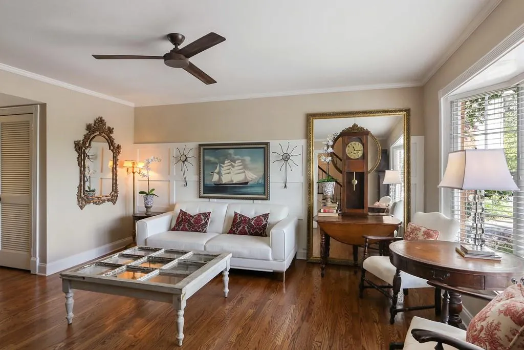6520 Roswell Road Unit #8, Atlanta, Georgia 30328, 2 Bedrooms Bedrooms, ,1 BathroomBathrooms,Residential,Sold,6520 Roswell Road Unit #8,6585223