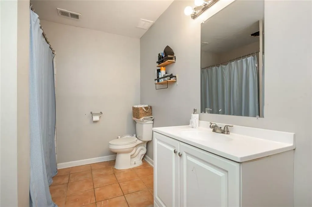 365 Winding River Drive, Atlanta, Georgia 30350, 2 Bedrooms Bedrooms, ,2 BathroomsBathrooms,Residential,For Sale,365 Winding River Drive,7589811