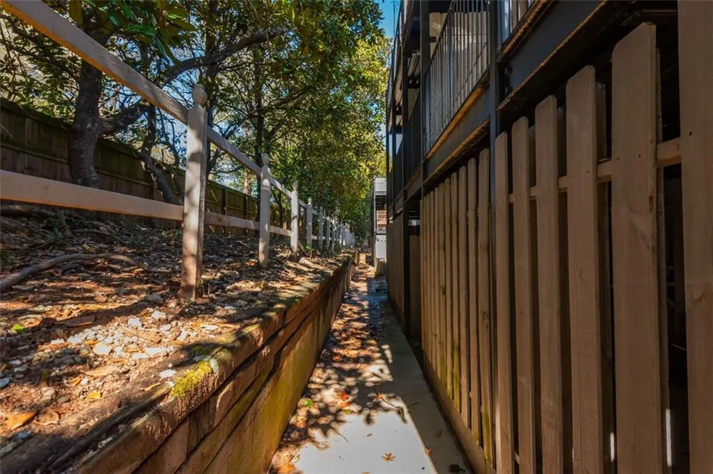 365 Winding River Drive, Atlanta, Georgia 30350, 2 Bedrooms Bedrooms, ,2 BathroomsBathrooms,Residential,For Sale,365 Winding River Drive,7589811