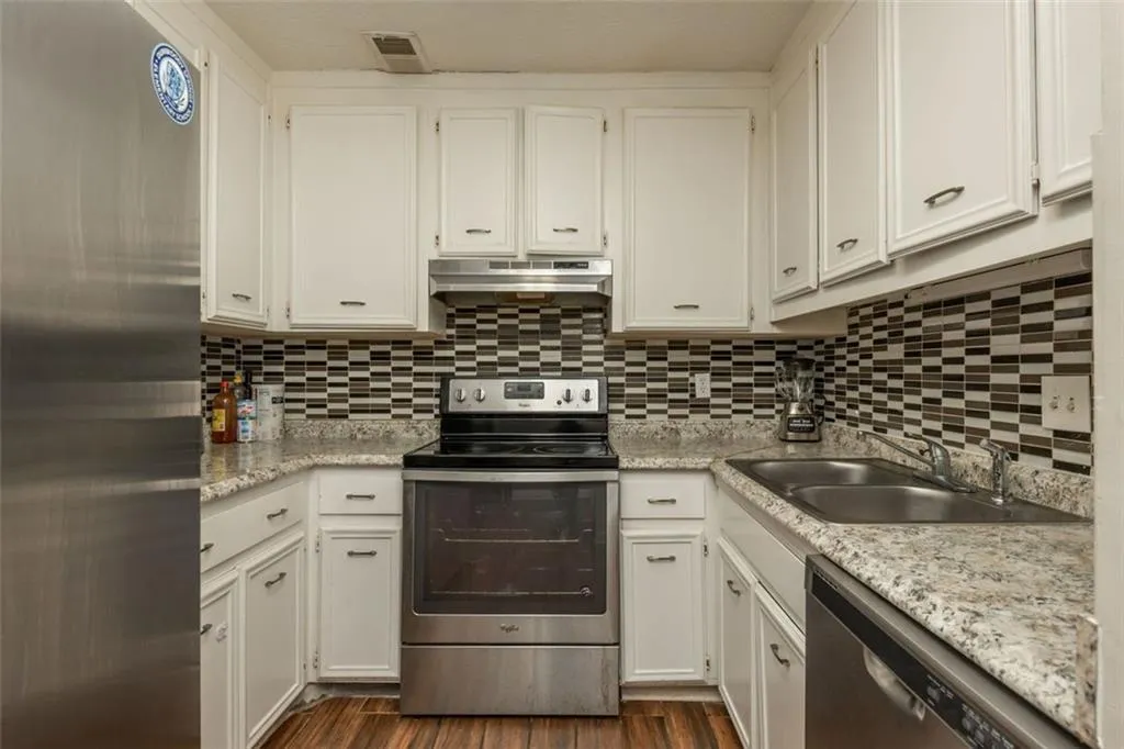365 Winding River Drive, Atlanta, Georgia 30350, 2 Bedrooms Bedrooms, ,2 BathroomsBathrooms,Residential,For Sale,365 Winding River Drive,7589811