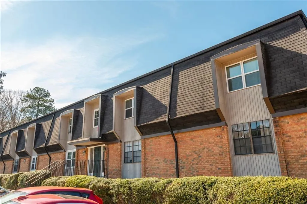 365 Winding River Drive, Atlanta, Georgia 30350, 2 Bedrooms Bedrooms, ,2 BathroomsBathrooms,Residential,For Sale,365 Winding River Drive,7589811