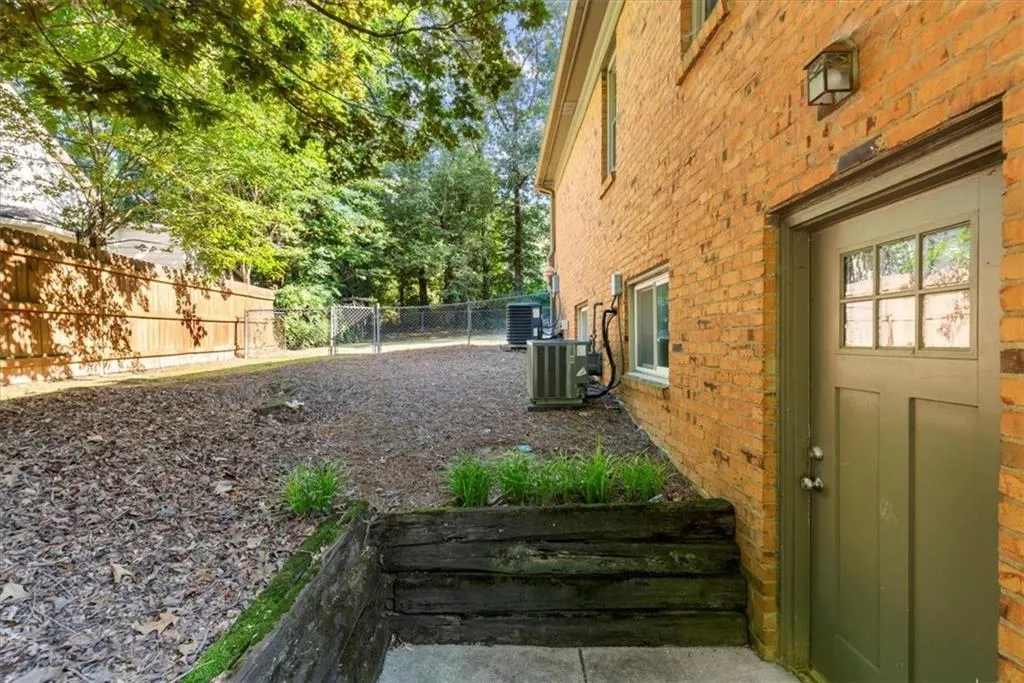 Exterior entrance to basement