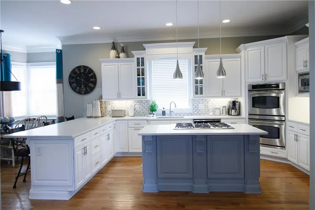 120 Windsor Cove, Sandy Springs, Georgia 30328, 5 Bedrooms Bedrooms, ,5 BathroomsBathrooms,Residential,Sold,120 Windsor Cove,6029885