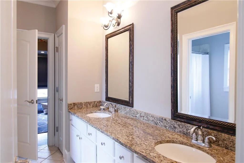 120 Windsor Cove, Sandy Springs, Georgia 30328, 5 Bedrooms Bedrooms, ,5 BathroomsBathrooms,Residential,Sold,120 Windsor Cove,6029885