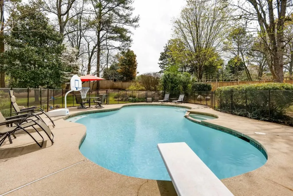 7535 Chaparral Drive, Sandy Springs, Georgia 30350, 5 Bedrooms Bedrooms, ,3 BathroomsBathrooms,Residential,Sold,7535 Chaparral Drive,5825542