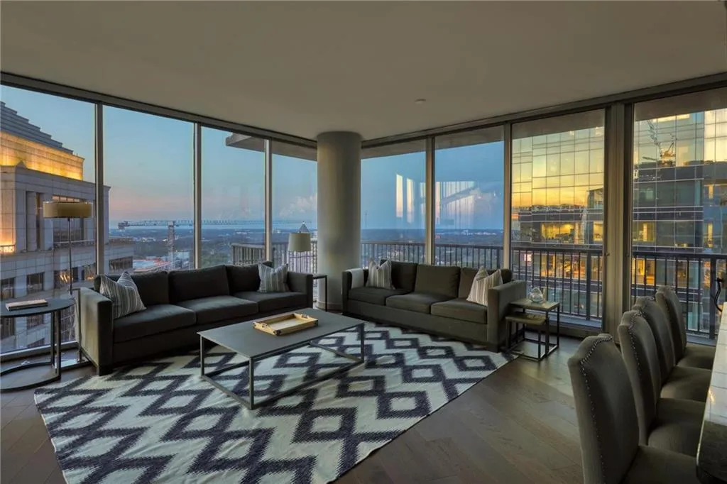 1080 Peachtree Street Ne Unit 3303, Atlanta, Georgia 30309, 2 Bedrooms Bedrooms, ,2 BathroomsBathrooms,Residential,For Sale,1080 Peachtree Street Ne Unit 3303,7636217