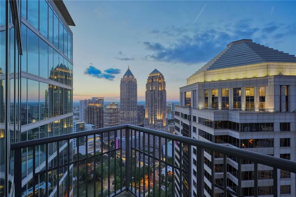 1080 Peachtree Street Ne Unit 3303, Atlanta, Georgia 30309, 2 Bedrooms Bedrooms, ,2 BathroomsBathrooms,Residential,For Sale,1080 Peachtree Street Ne Unit 3303,7636217