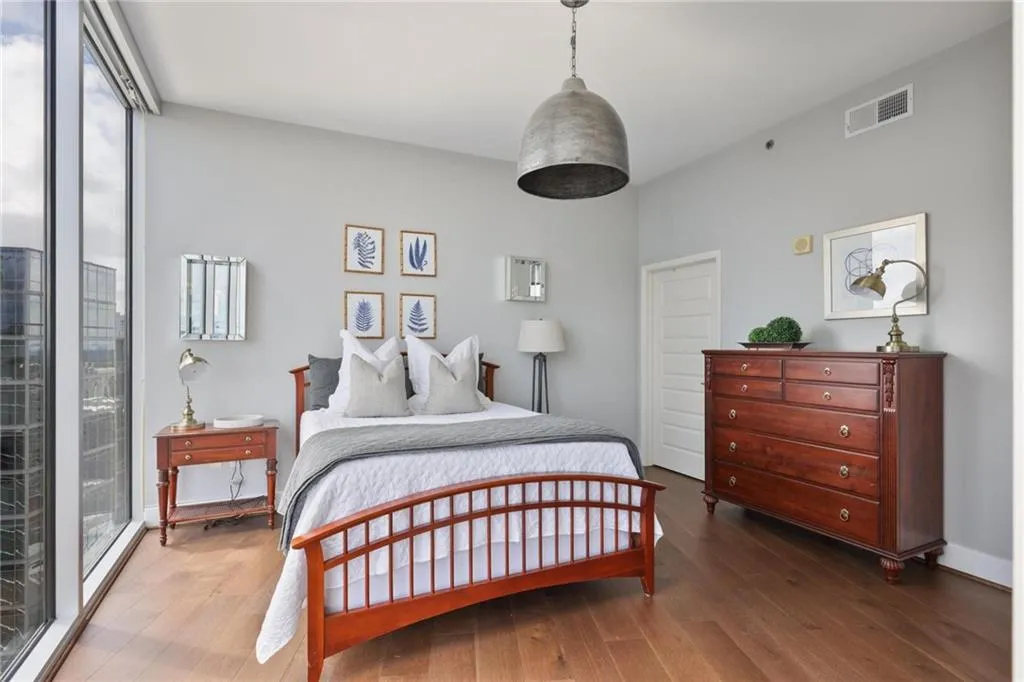1080 Peachtree Street Ne Unit 3303, Atlanta, Georgia 30309, 2 Bedrooms Bedrooms, ,2 BathroomsBathrooms,Residential,For Sale,1080 Peachtree Street Ne Unit 3303,7636217