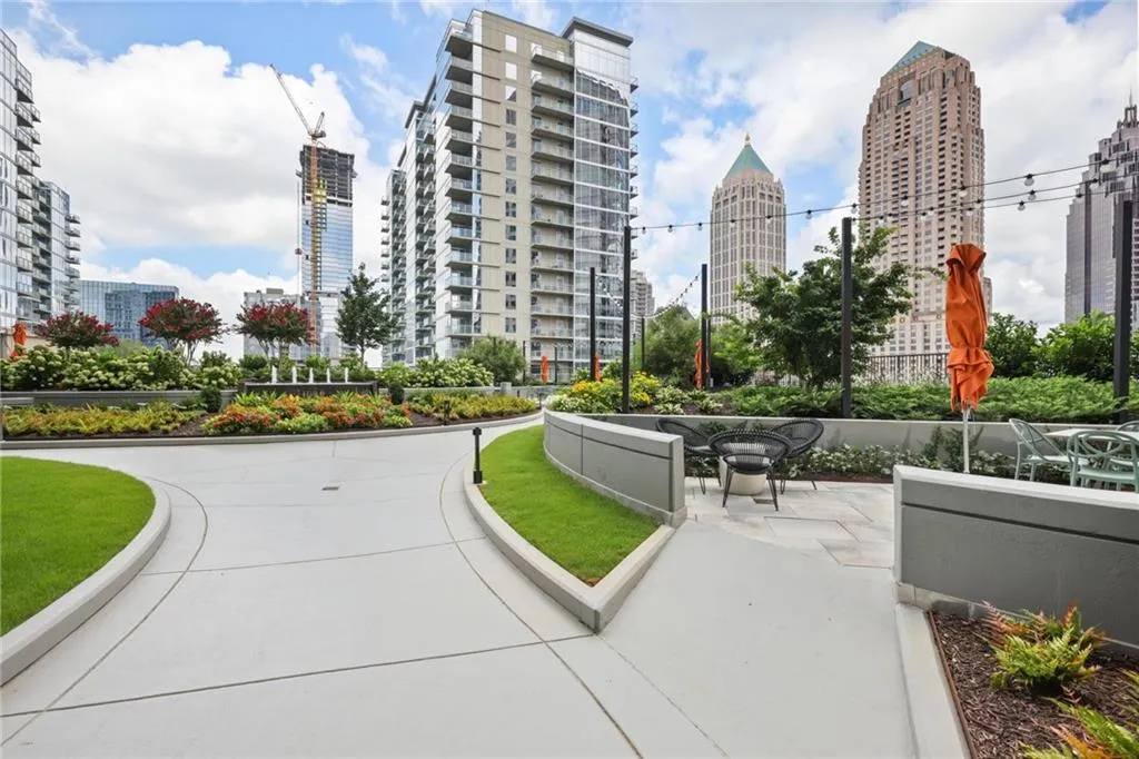 1080 Peachtree Street Ne Unit 3303, Atlanta, Georgia 30309, 2 Bedrooms Bedrooms, ,2 BathroomsBathrooms,Residential,For Sale,1080 Peachtree Street Ne Unit 3303,7636217