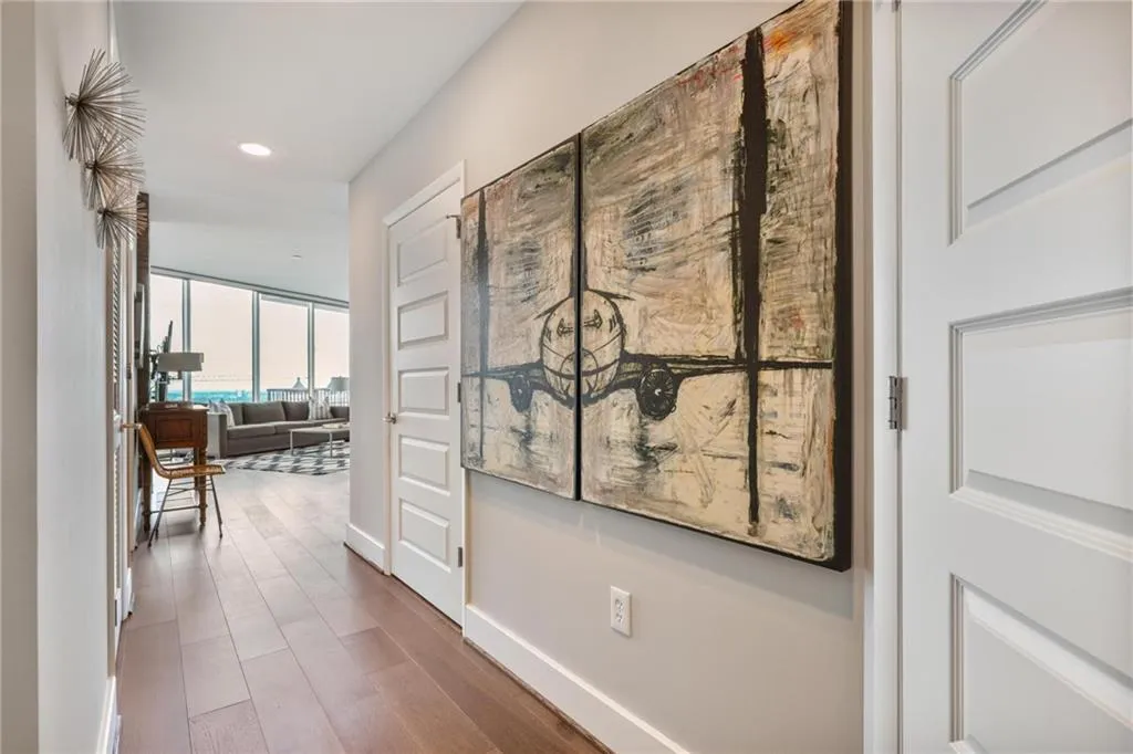 1080 Peachtree Street Ne Unit 3303, Atlanta, Georgia 30309, 2 Bedrooms Bedrooms, ,2 BathroomsBathrooms,Residential,For Sale,1080 Peachtree Street Ne Unit 3303,7636217