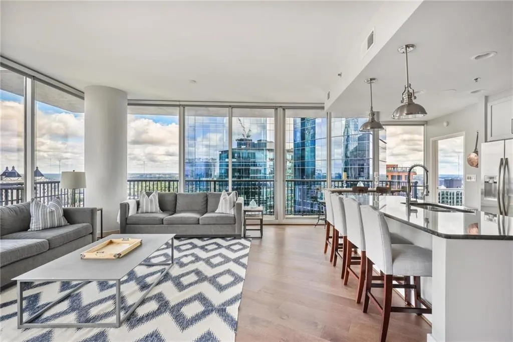 1080 Peachtree Street Ne Unit 3303, Atlanta, Georgia 30309, 2 Bedrooms Bedrooms, ,2 BathroomsBathrooms,Residential,For Sale,1080 Peachtree Street Ne Unit 3303,7636217
