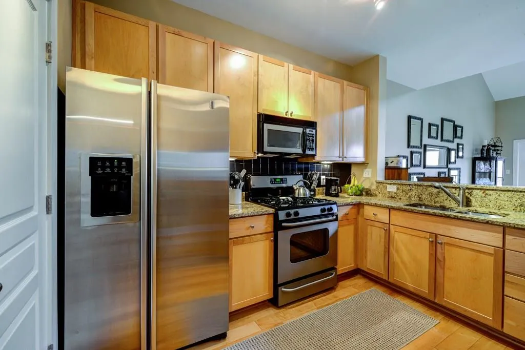 799 Hammond Drive Unit 413, Sandy Springs, Georgia 30328, 2 Bedrooms Bedrooms, ,1 BathroomBathrooms,Residential,Sold,799 Hammond Drive Unit 413,5784813