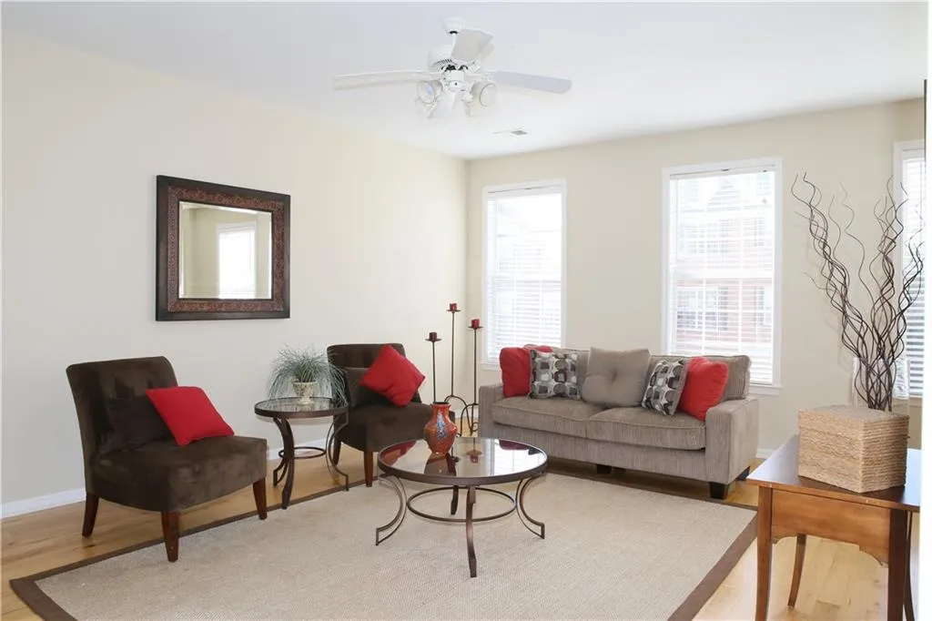 3779 Chattahoochee Summit Drive Unit 4, Atlanta, Georgia 30339, 4 Bedrooms Bedrooms, ,3 BathroomsBathrooms,Residential,Sold,3779 Chattahoochee Summit Drive Unit 4,5804198