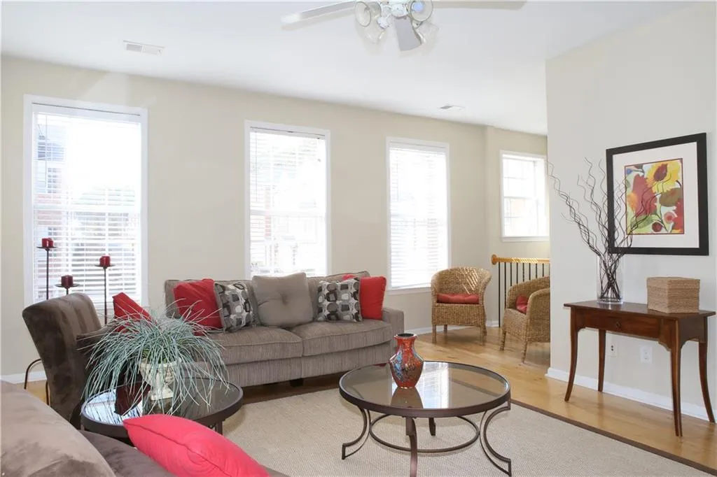 3779 Chattahoochee Summit Drive Unit 4, Atlanta, Georgia 30339, 4 Bedrooms Bedrooms, ,3 BathroomsBathrooms,Residential,Sold,3779 Chattahoochee Summit Drive Unit 4,5804198