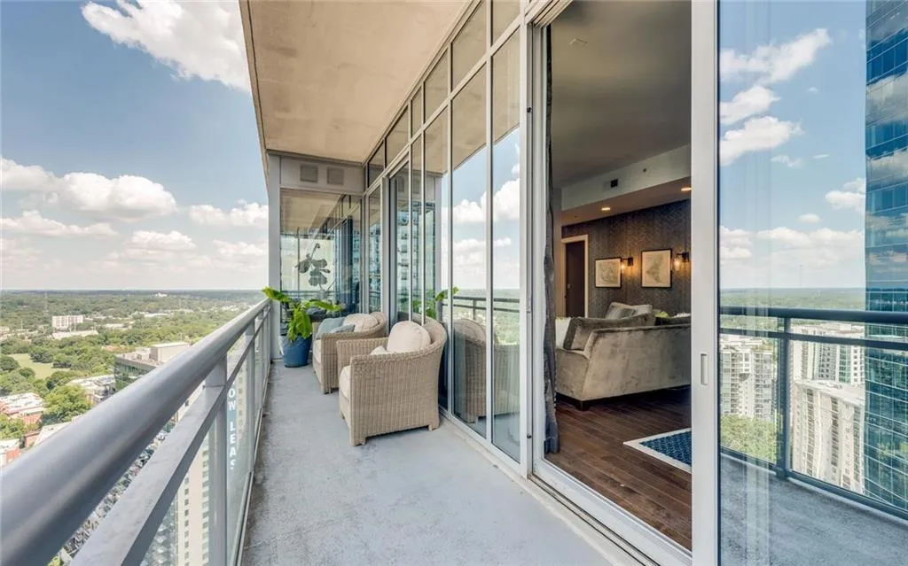 1065 Peachtree Street Ne Unit 3205, Atlanta, Georgia 30309, 2 Bedrooms Bedrooms, ,2 BathroomsBathrooms,Residential,Sold,1065 Peachtree Street Ne Unit 3205,5869168