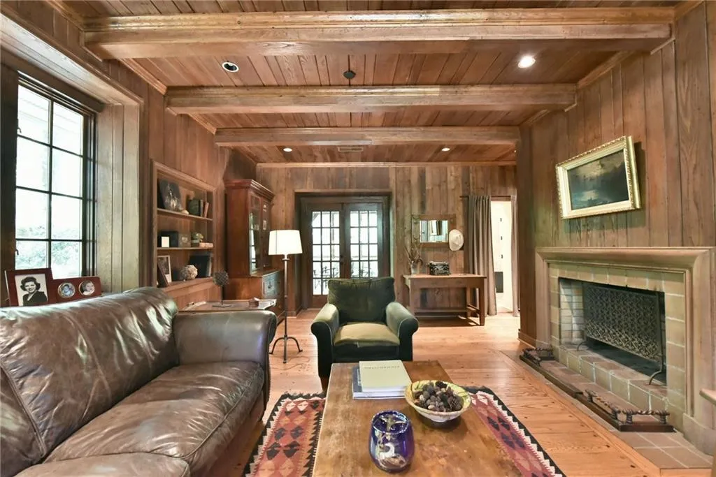5200 Long Island Drive Nw, Atlanta, Georgia 30327, 5 Bedrooms Bedrooms, ,3 BathroomsBathrooms,Residential,Sold,5200 Long Island Drive Nw,5839247