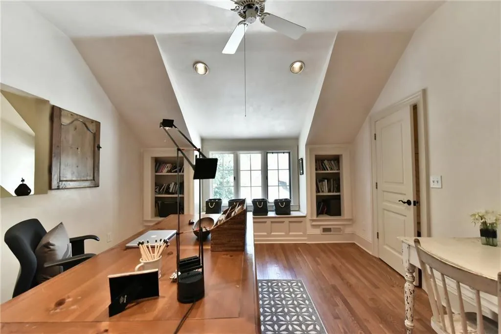 5200 Long Island Drive Nw, Atlanta, Georgia 30327, 5 Bedrooms Bedrooms, ,3 BathroomsBathrooms,Residential,Sold,5200 Long Island Drive Nw,5839247