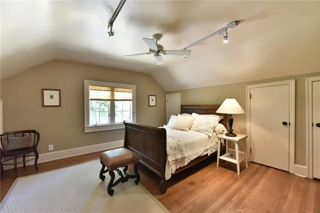 5200 Long Island Drive Nw, Atlanta, Georgia 30327, 5 Bedrooms Bedrooms, ,3 BathroomsBathrooms,Residential,Sold,5200 Long Island Drive Nw,5839247