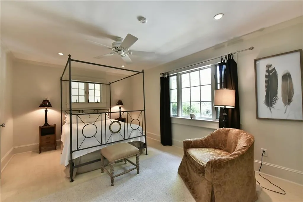 5200 Long Island Drive Nw, Atlanta, Georgia 30327, 5 Bedrooms Bedrooms, ,3 BathroomsBathrooms,Residential,Sold,5200 Long Island Drive Nw,5839247