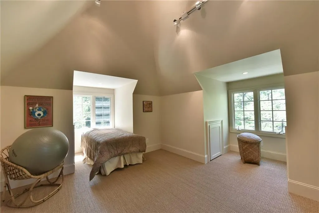 5200 Long Island Drive Nw, Atlanta, Georgia 30327, 5 Bedrooms Bedrooms, ,3 BathroomsBathrooms,Residential,Sold,5200 Long Island Drive Nw,5839247