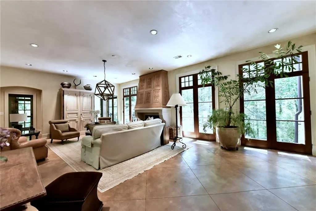 5200 Long Island Drive Nw, Atlanta, Georgia 30327, 5 Bedrooms Bedrooms, ,3 BathroomsBathrooms,Residential,Sold,5200 Long Island Drive Nw,5839247