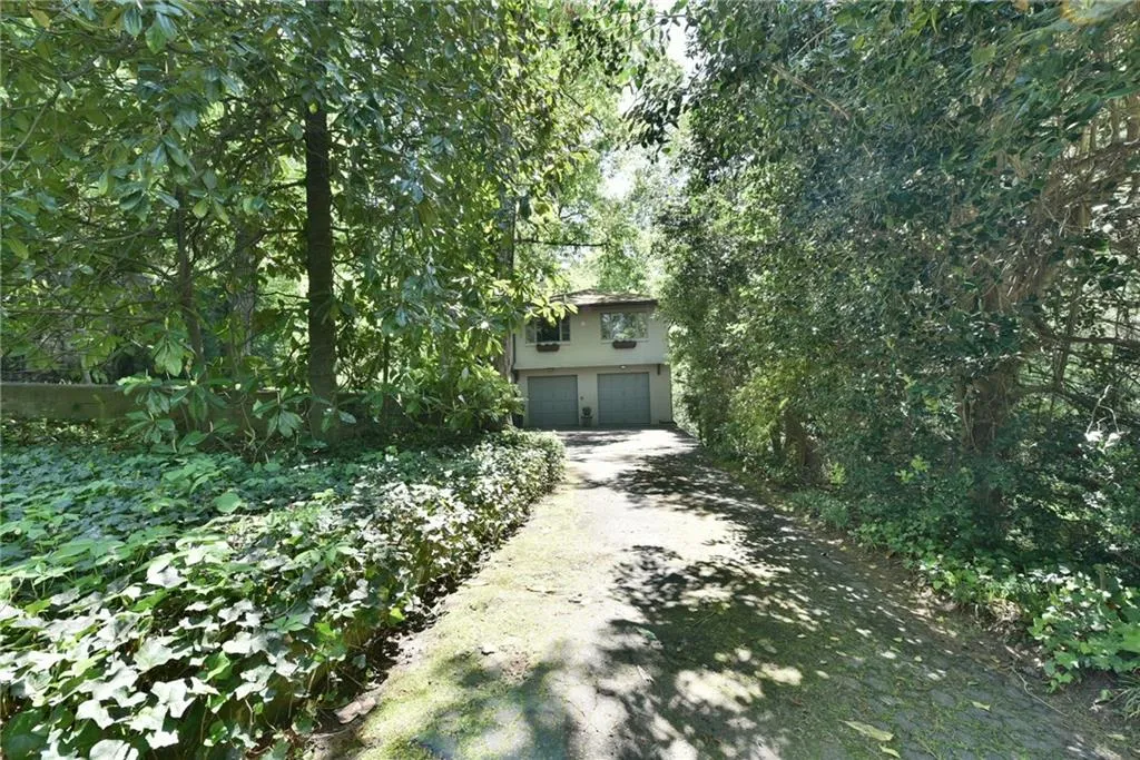 5200 Long Island Drive Nw, Atlanta, Georgia 30327, 5 Bedrooms Bedrooms, ,3 BathroomsBathrooms,Residential,Sold,5200 Long Island Drive Nw,5839247