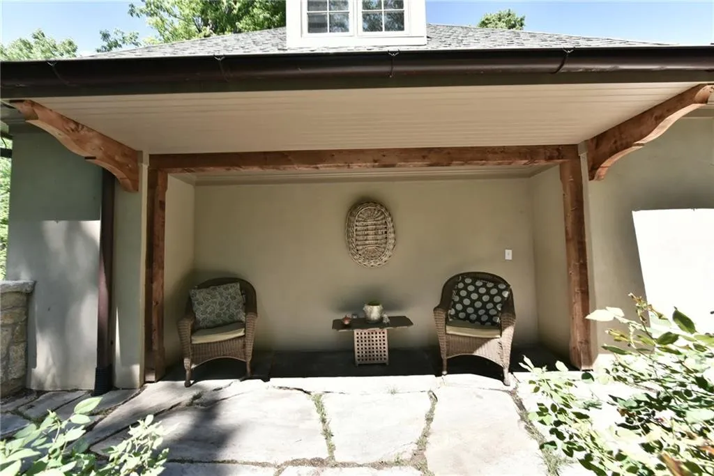 5200 Long Island Drive Nw, Atlanta, Georgia 30327, 5 Bedrooms Bedrooms, ,3 BathroomsBathrooms,Residential,Sold,5200 Long Island Drive Nw,5839247