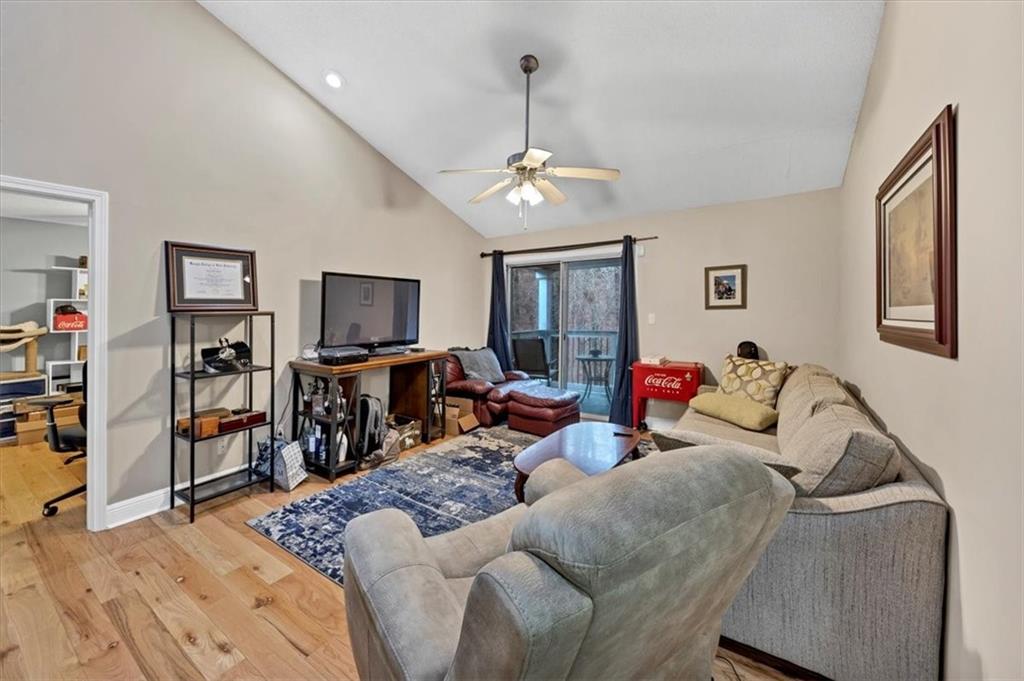 Hardwood flooring throughout!