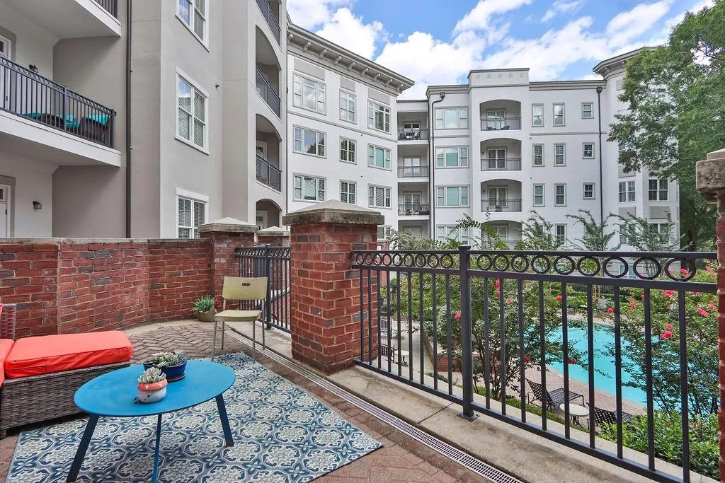 11 Perimeter Center E Unit 1114, Atlanta, Georgia 30324, 1 Bedroom Bedrooms, ,1 BathroomBathrooms,Residential,For Sale,11 Perimeter Center E Unit 1114,7648814