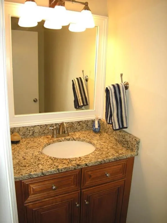 5210 Chemin De Vie Unit 5210, Atlanta, Georgia 30342, 2 Bedrooms Bedrooms, ,2 BathroomsBathrooms,Residential,Sold,5210 Chemin De Vie Unit 5210,5778685