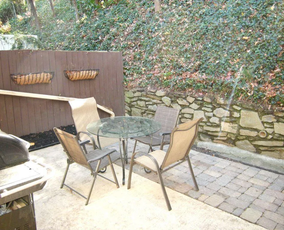 5210 Chemin De Vie Unit 5210, Atlanta, Georgia 30342, 2 Bedrooms Bedrooms, ,2 BathroomsBathrooms,Residential,Sold,5210 Chemin De Vie Unit 5210,5778685