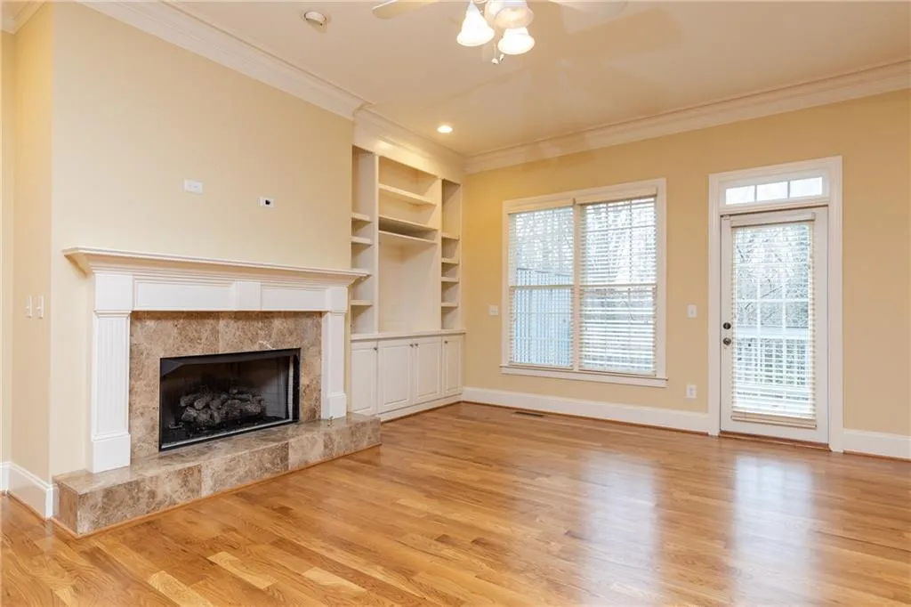 5492 Glenridge Drive Unit 544, Atlanta, Georgia 30342, 4 Bedrooms Bedrooms, ,3 BathroomsBathrooms,Residential,Sold,5492 Glenridge Drive Unit 544,6518151