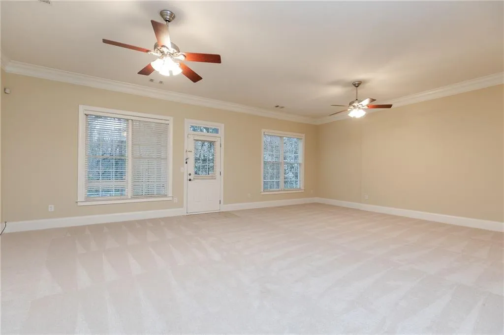 5492 Glenridge Drive Unit 544, Atlanta, Georgia 30342, 4 Bedrooms Bedrooms, ,3 BathroomsBathrooms,Residential,Sold,5492 Glenridge Drive Unit 544,6518151
