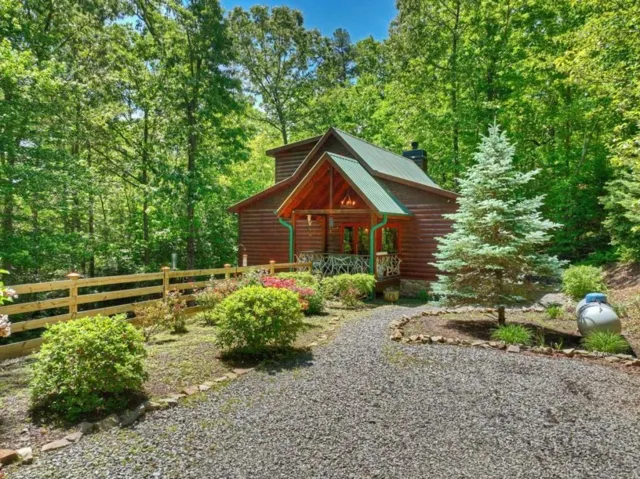 101 Overlook Road, Blue Ridge, Georgia 30513