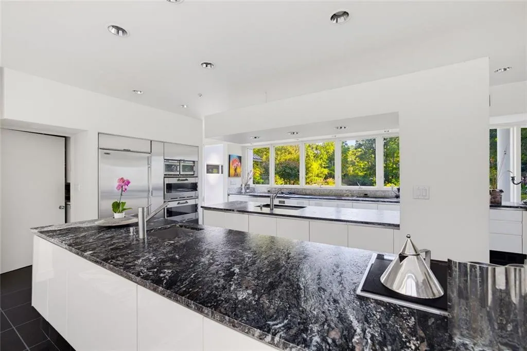 500 Franklin Road Ne, Sandy Springs, Georgia 30342, 6 Bedrooms Bedrooms, 0 ,4 BathroomsBathrooms,Residential,For Sale,500 Franklin Road Ne,7841237