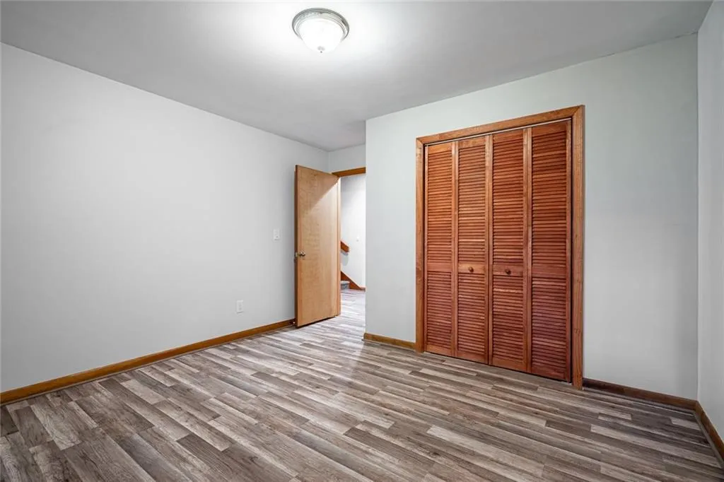 70 Glen Oaks Drive, Sandy Springs, Georgia 30327, 5 Bedrooms Bedrooms, ,4 BathroomsBathrooms,Residential,Sold,70 Glen Oaks Drive,7426730