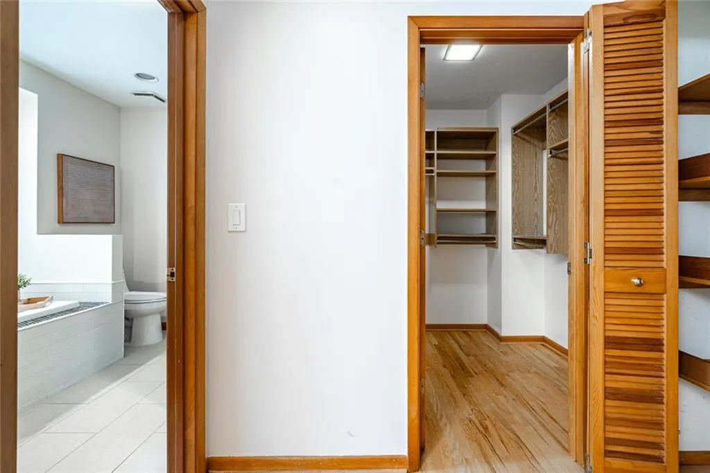 70 Glen Oaks Drive, Sandy Springs, Georgia 30327, 5 Bedrooms Bedrooms, ,4 BathroomsBathrooms,Residential,Sold,70 Glen Oaks Drive,7426730