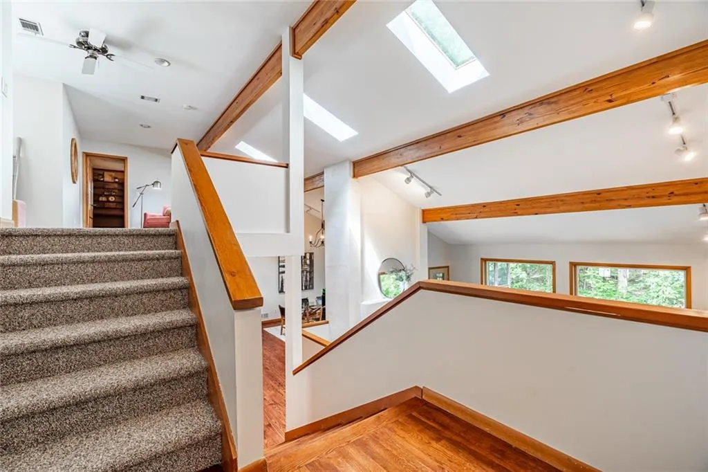 70 Glen Oaks Drive, Sandy Springs, Georgia 30327, 5 Bedrooms Bedrooms, ,4 BathroomsBathrooms,Residential,Sold,70 Glen Oaks Drive,7426730