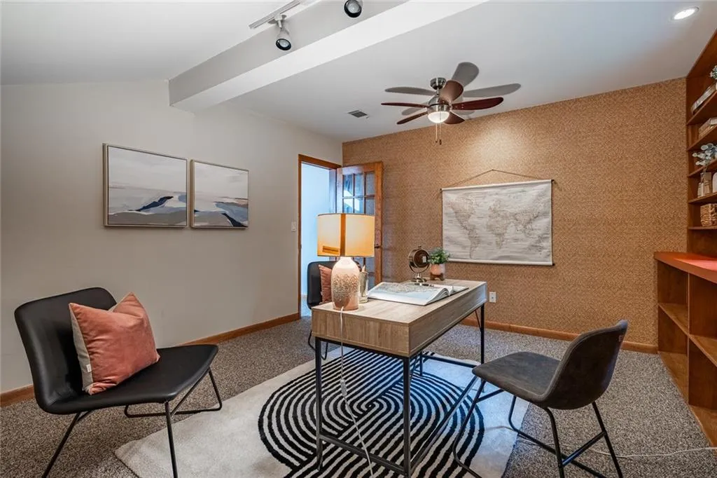 70 Glen Oaks Drive, Sandy Springs, Georgia 30327, 5 Bedrooms Bedrooms, ,4 BathroomsBathrooms,Residential,Sold,70 Glen Oaks Drive,7426730